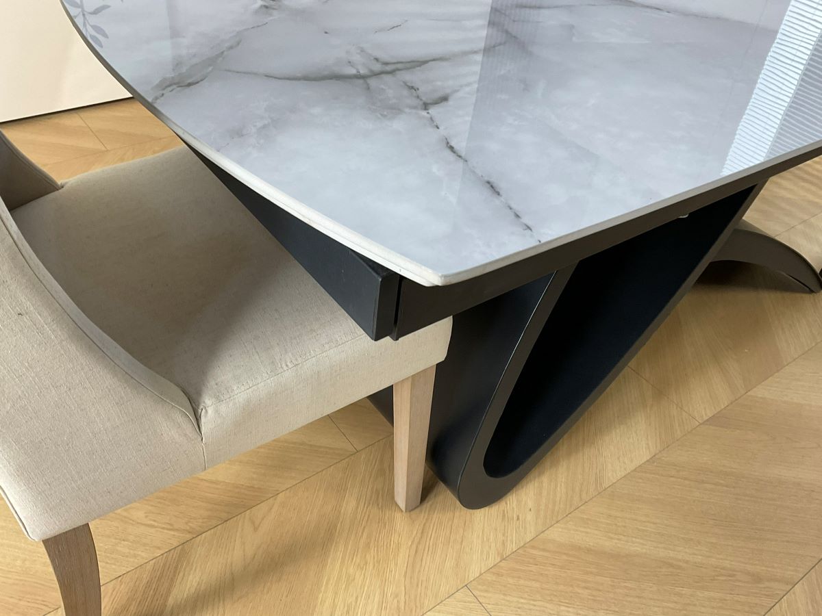 Table Semi Infinity with Delta Chairs 10